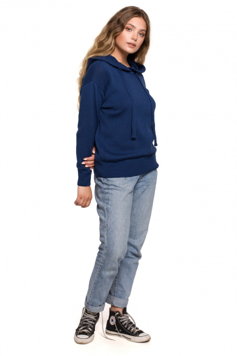 Sweter damski z kapturem do bioder fason bluzy ściągacz granatowy BK073 Sweter damski z kapturem do bioder fason bluzy ściągacz granatowy BK073