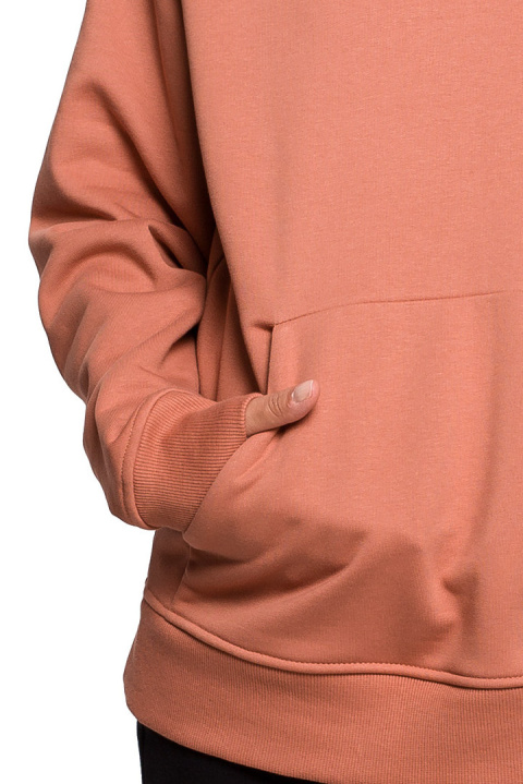 Bluza damska kangurka dresowa z kapturem i ściągaczem ceglasta B198 Bluza damska kangurka dresowa z kapturem i ściągaczem ceglasta B198