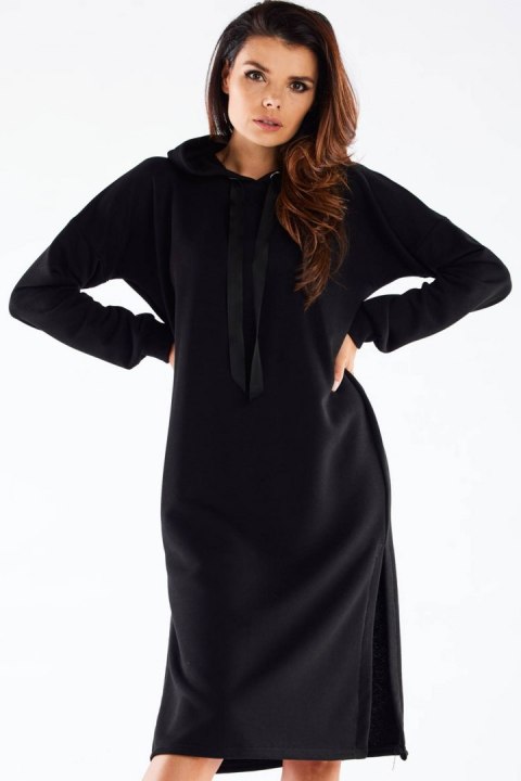 Sukienka midi oversize dresowa z kapturem długi rękaw czarna M269 Sukienka midi oversize dresowa z kapturem długi rękaw czarna M269