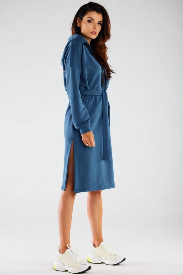 Sukienka midi oversize dresowa z kapturem długi rękaw niebieska M269