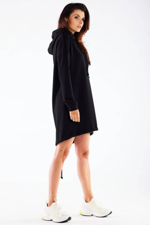 Sukienka mini oversize dresowa z kapturem długi rękaw czarna M270 Sukienka mini oversize dresowa z kapturem długi rękaw czarna M270