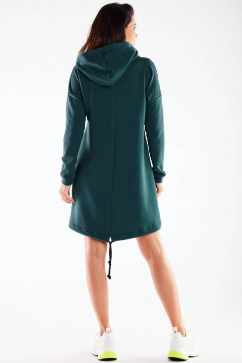 Sukienka mini oversize dresowa z kapturem długi rękaw zielona M270 Sukienka mini oversize dresowa z kapturem długi rękaw zielona M270