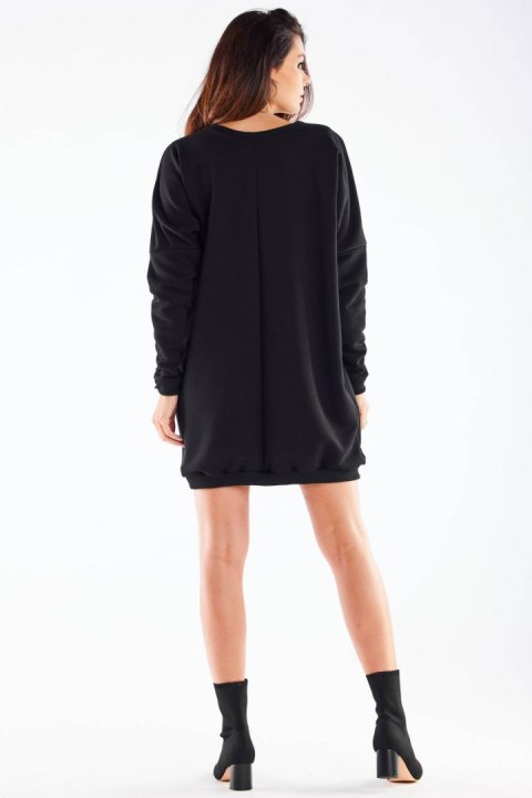 Sukienka mini oversize bombka długi rękaw dekolt V czarna M272 Sukienka mini oversize bombka długi rękaw dekolt V czarna M272