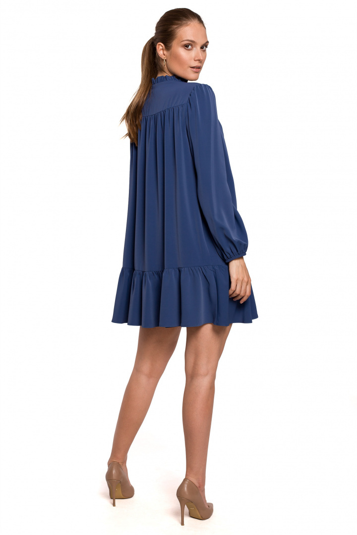 Sukienka mini oversize z falbaną dekolt V długi rękaw niebieska K120