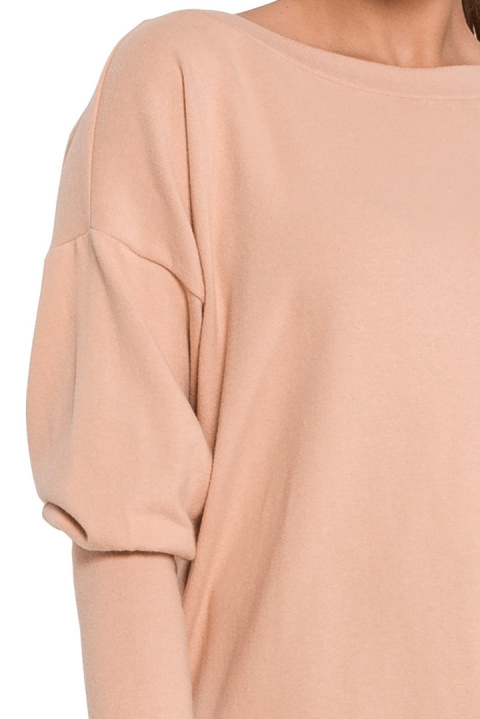 Sweter damski z dekoltem V na plecach bawełniany beżowy K107 Sweter damski z dekoltem V na plecach bawełniany beżowy K107