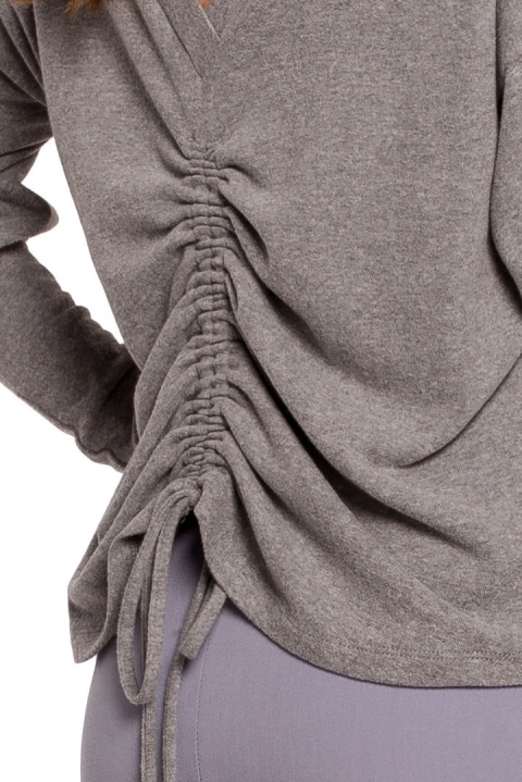 Sweter damski z dekoltem V na plecach bawełniany szary K107 Sweter damski z dekoltem V na plecach bawełniany szary K107