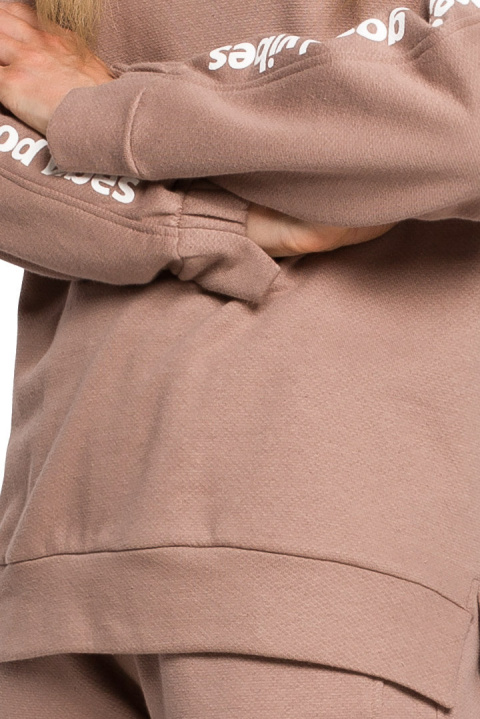 Bluza damska dzianinowa prosta z golfem i lampasem cappuccino me620 Bluza damska dzianinowa prosta z golfem i lampasem cappuccino me620