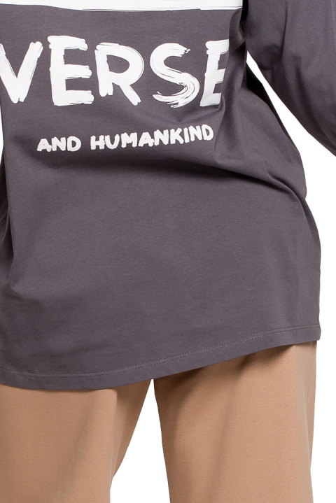 Bluzka damska longsleeve oversize z nadrukiem antracytowa B212 Bluzka damska longsleeve oversize z nadrukiem antracytowa B212
