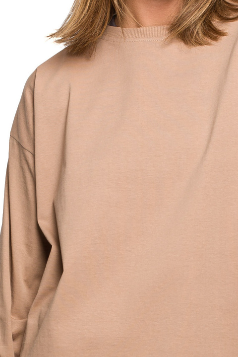 Bluzka damska longsleeve oversize z nadrukiem orzechowa B212 Bluzka damska longsleeve oversize z nadrukiem orzechowa B212