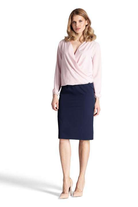 Elegancka bluzka damska z gumką i kopertowym dekoltem V różowa L M659 Elegancka bluzka damska z gumką i kopertowym dekoltem V różowa L M659