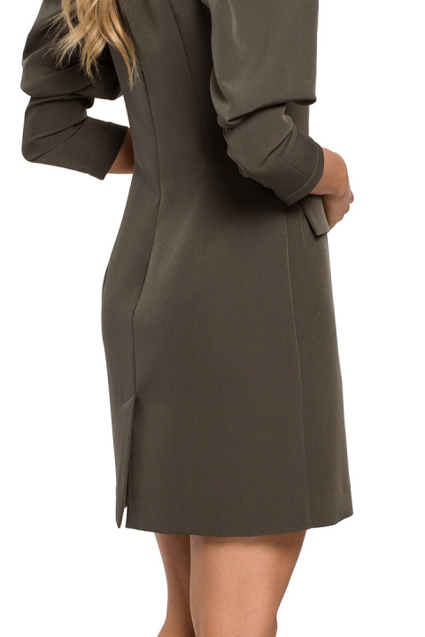Elegancka sukienka żakietowa mini zapinana długi rękaw khaki me604 Elegancka sukienka żakietowa mini zapinana długi rękaw khaki me604