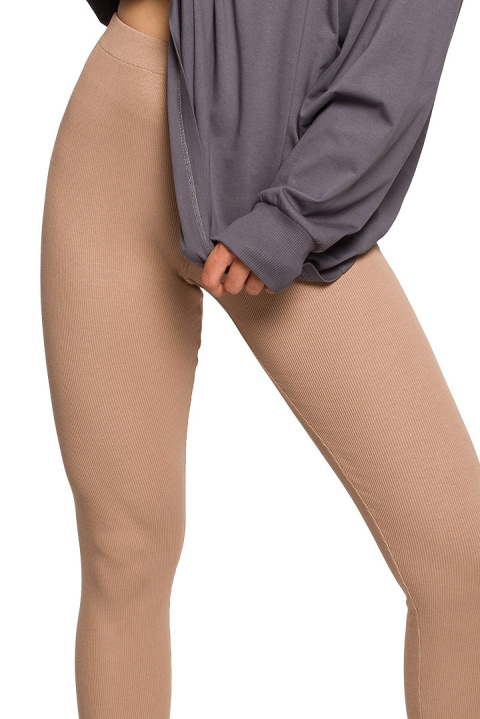 Legginsy damskie sportowe prążkowane z gumką w pasie orzechowe B213 Legginsy damskie sportowe prążkowane z gumką w pasie orzechowe B213