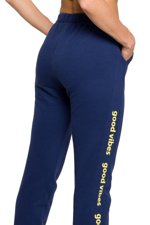 Spodnie damskie joggery dresowe dzianinowe z gumką atramentowe me621 Spodnie damskie joggery dresowe dzianinowe z gumką atramentowe me621