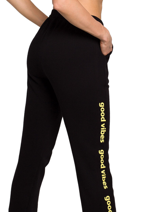 Spodnie damskie joggery dresowe dzianinowe z gumką czarne me621 Spodnie damskie joggery dresowe dzianinowe z gumką czarne me621