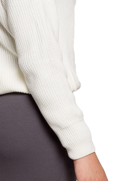 Sweter damski oversize klasyczny do bioder dekolt V ecru BK075 Sweter damski oversize klasyczny do bioder dekolt V ecru BK075