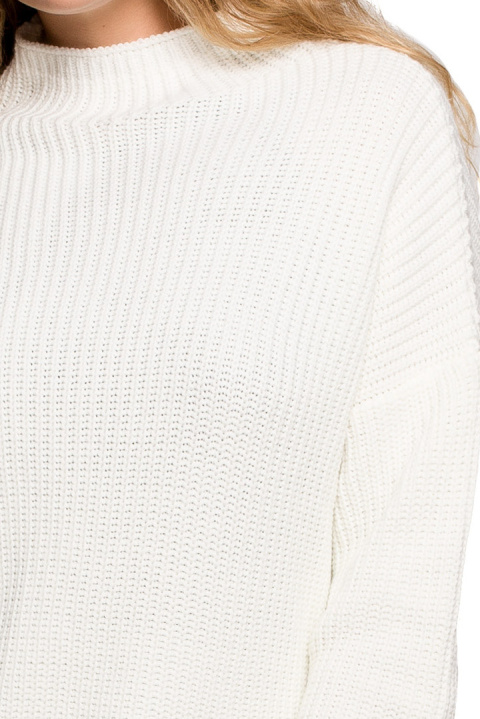 Sweter damski z półgolfem oversize gruby ciepły ecru BK078 Sweter damski z półgolfem oversize gruby ciepły ecru BK078