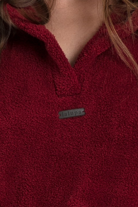 Bluza damska długa pluszowa oversize z kapturem bordowa LA081 Bluza damska długa pluszowa oversize z kapturem bordowa LA081