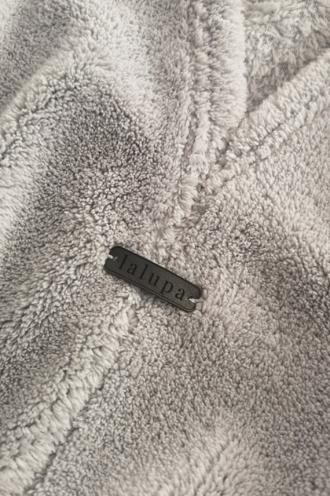 Bluza damska tunika pluszowa oversize dekolt z tyłu szara LA082 Bluza damska tunika pluszowa oversize dekolt z tyłu szara LA082