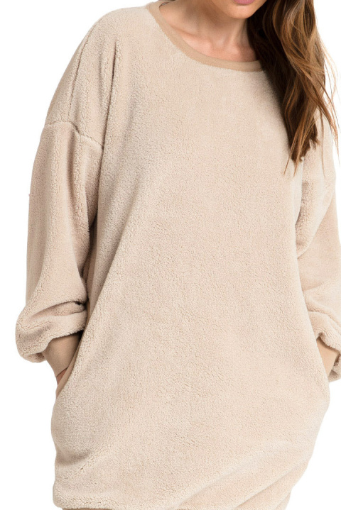 Bluza damska tunika pluszowa oversize dekolt z tyłu cappuccino LA082 Bluza damska tunika pluszowa oversize dekolt z tyłu cappuccino LA082