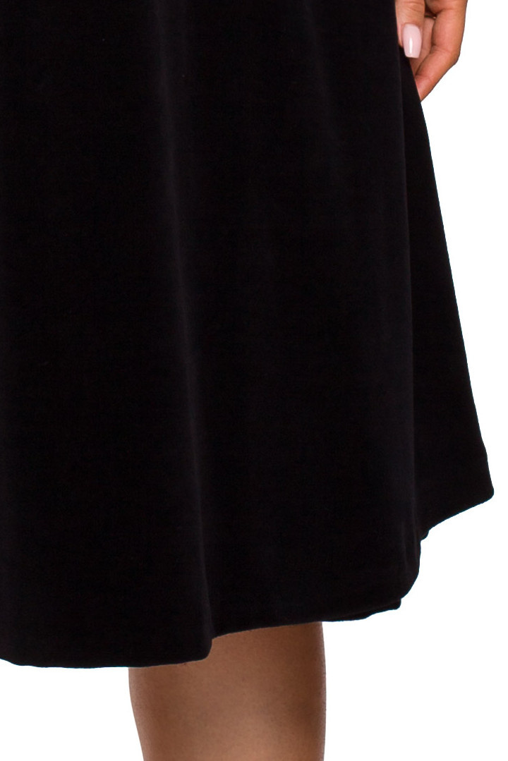 Elegancka sukienka midi rozkloszowana welurowa dekolt V czarna me645 Elegancka sukienka midi rozkloszowana welurowa dekolt V czarna me645