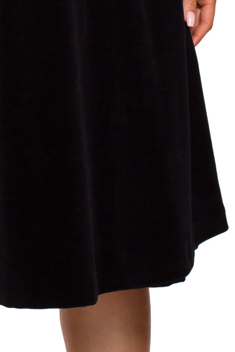 Elegancka sukienka midi rozkloszowana welurowa dekolt V czarna me645 Elegancka sukienka midi rozkloszowana welurowa dekolt V czarna me645