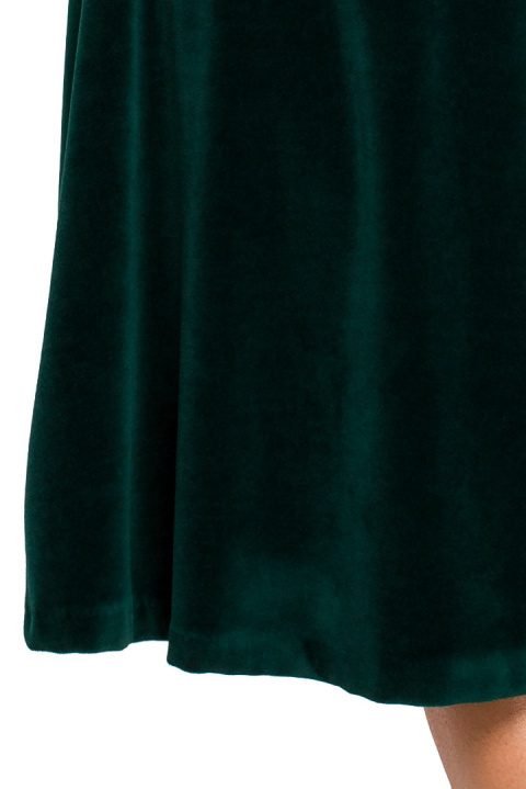 Elegancka sukienka midi rozkloszowana welurowa dekolt V zielona me645 Elegancka sukienka midi rozkloszowana welurowa dekolt V zielona me645
