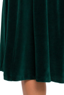 Elegancka sukienka midi rozkloszowana welurowa dekolt V zielona me645