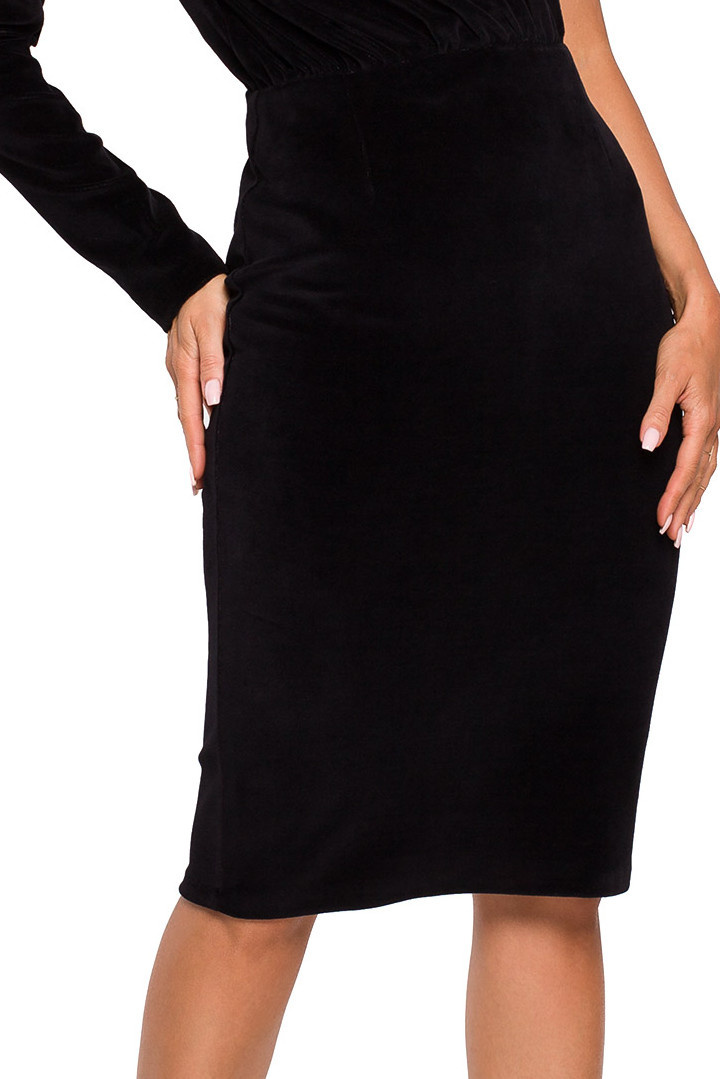 Elegancka sukienka midi welurowa asymetryczna dwa materiały czarna me640 Elegancka sukienka midi welurowa asymetryczna dwa materiały czarna me640