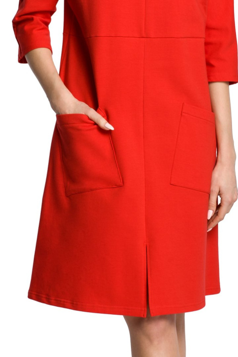 Sukienka dresowa midi oversize z kieszeniami rękaw 3/4 czerwona L/XL me353 Sukienka dresowa midi oversize z kieszeniami rękaw 3/4 czerwona L/XL me353