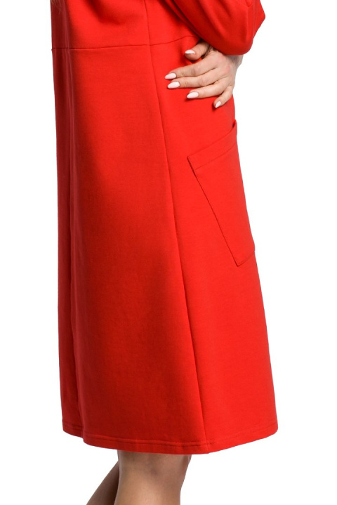 Sukienka dresowa midi oversize z kieszeniami rękaw 3/4 czerwona L/XL me353 Sukienka dresowa midi oversize z kieszeniami rękaw 3/4 czerwona L/XL me353