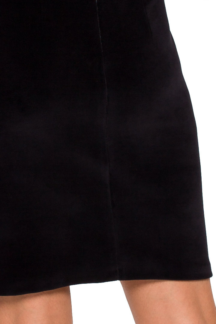 Sukienka mini welurowa dopasowana z odkrytymi plecami czarna me637