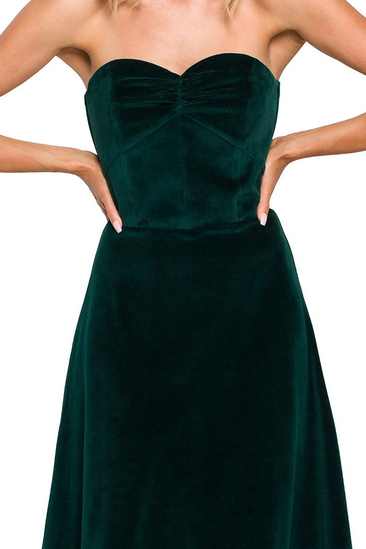 Sukienka rozkloszowana gorsetowa welurowa odkryte ramiona zielona me638