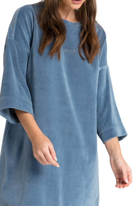 Tunika welurowa oversize wiązana na dole krótki rękaw niebieska LA083 Tunika welurowa oversize wiązana na dole krótki rękaw niebieska LA083