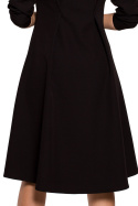 Elegancka sukienka midi rozkloszowana na zakładkę czarna S280