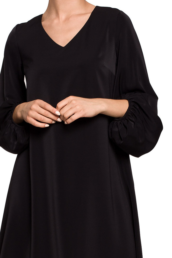 Sukienka midi luźna z dekoltem V długie szerokie rękawy czarna S273