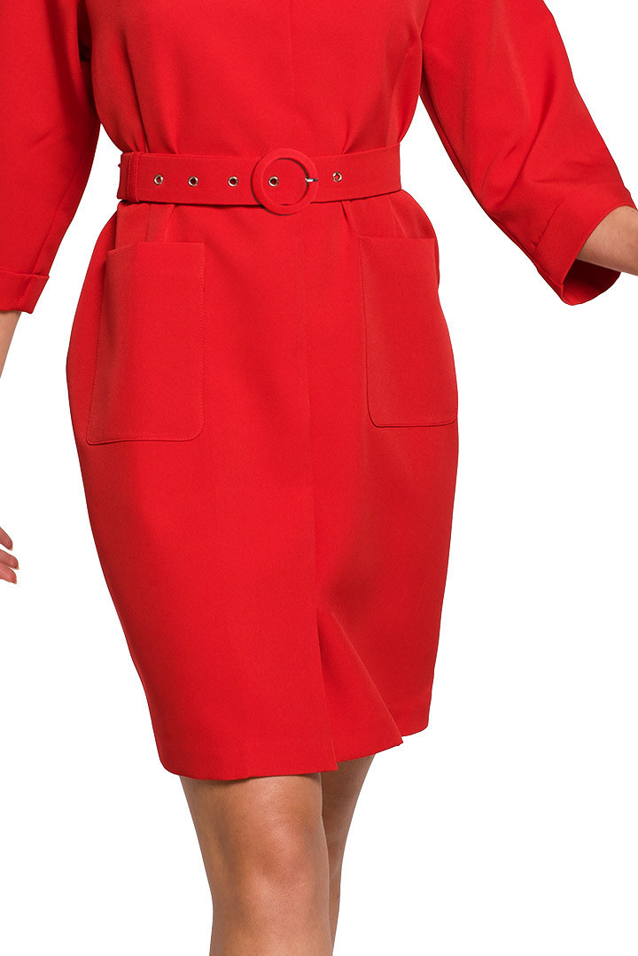 Sukienka midi żakietowa z kołnierzem zapinana z paskiem czerwona S279