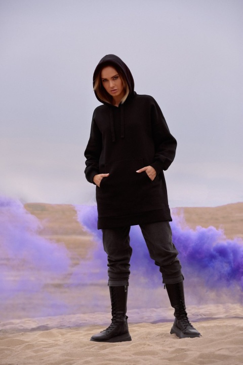 Długa bluza damska oversize z kapturem i kieszenią czarna S/M me534 Długa bluza damska oversize z kapturem i kieszenią czarna S/M me534