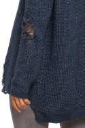 Sweter damski oversize asymetryczy z dziurami jeansowy me473