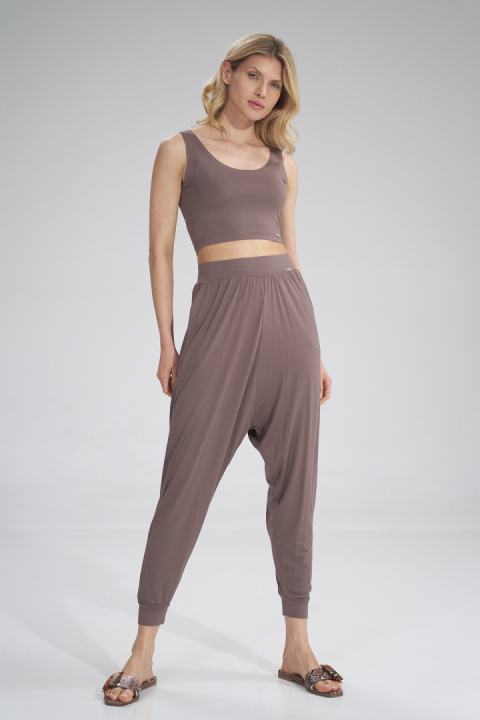 Top damski krótki crop z wiskozy bez rękawów brązowy M795 Top damski krótki crop z wiskozy bez rękawów brązowy M795