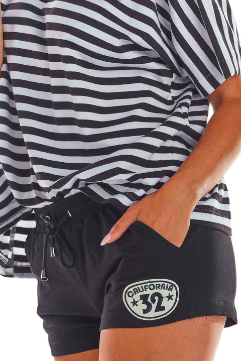 Krótkie letnie spodenki damskie z dzianiny wiązane czarne M208 Krótkie letnie spodenki damskie z dzianiny wiązane czarne M208