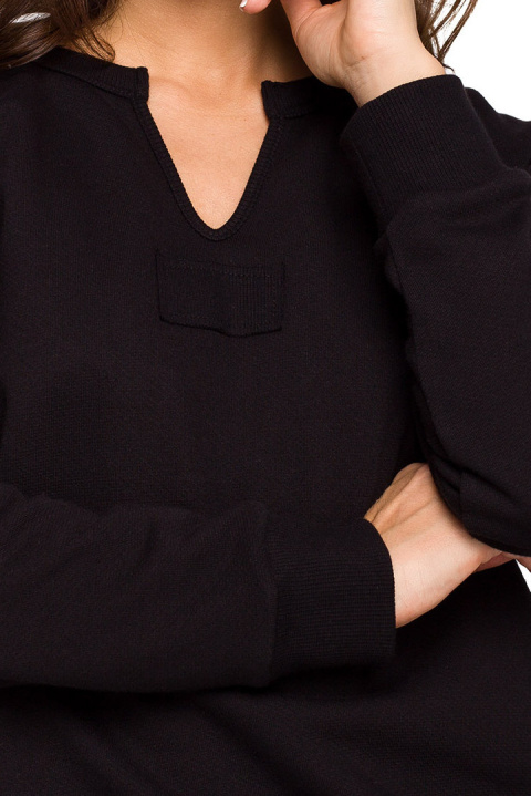 Bluza damska dzianinowa z dekoltem V i ściągaczem czarna B225 Bluza damska dzianinowa z dekoltem V i ściągaczem czarna B225