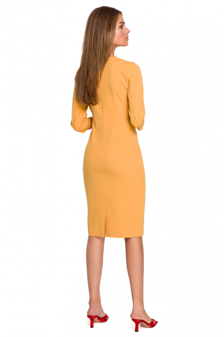 Sukienka midi dopasowana asymetryczna na zakładkę żółta S295