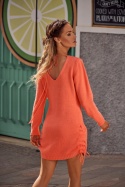 Sukienka mini midi sweterkowa dekolt na plecach brzoskwiniowa me684