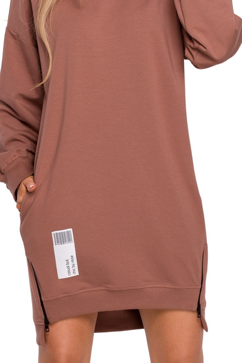 Bluza damska tunika długa luźna ozdobne zamki brązowa me676 Bluza damska tunika długa luźna ozdobne zamki brązowa me676