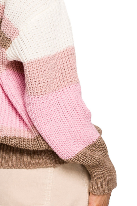 Sweter damski w kolorowe pasy z głębokim dekoltem w serek m4 me686 Sweter damski w kolorowe pasy z głębokim dekoltem w serek m4 me686