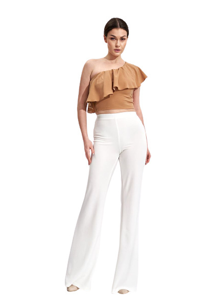 Bluzka damska crop top z falbaną na jedno ramię beżowa M875 Bluzka damska crop top z falbaną na jedno ramię beżowa M875