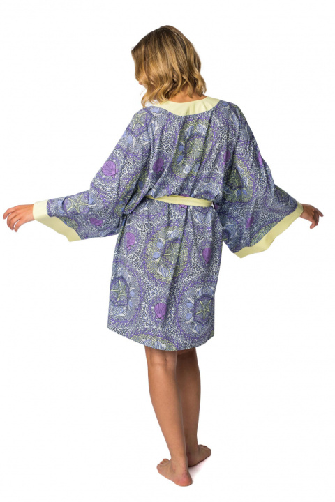 Kimono damskie szlafrok z kolorowym nadrukiem i wiązaniem m1 LA107 Kimono damskie szlafrok z kolorowym nadrukiem i wiązaniem m1 LA107