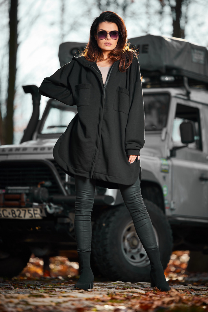 Bluza damska oversize z kapturem rozpinana bawełniana czarna M281