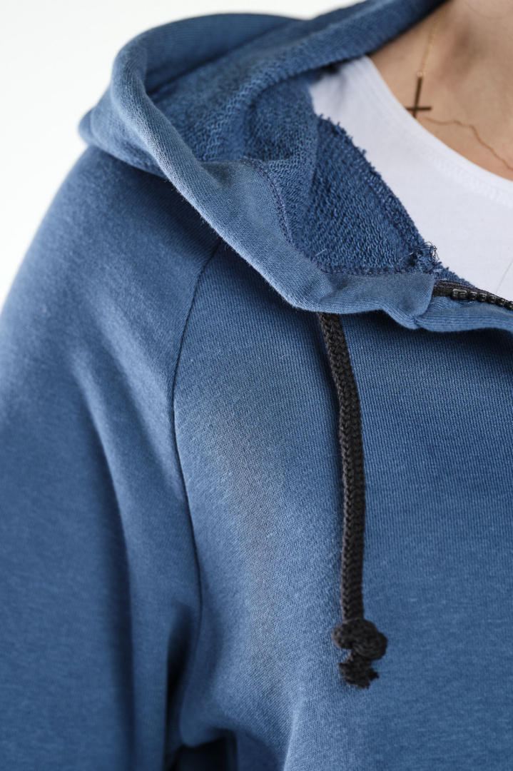 Bluza damska długa z kapturem dresowa rozpinana bawełna niebieska M278