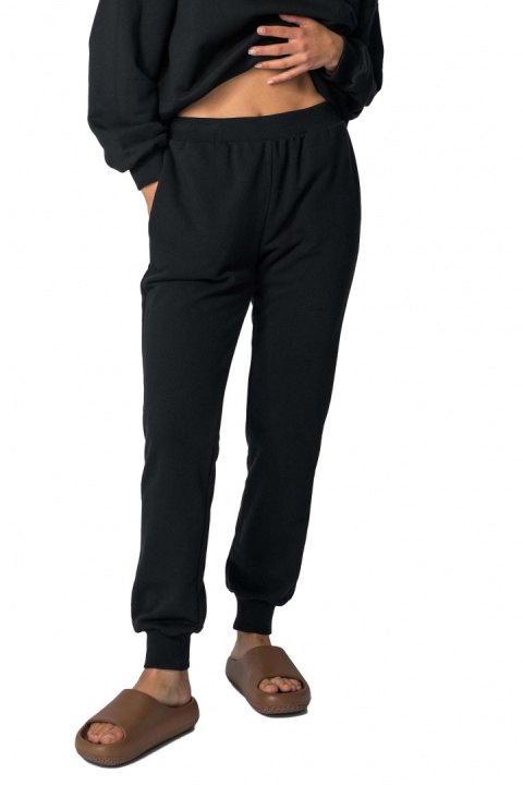 Spodnie damskie joggery dresowe ze ściągaczami bawełniane czarne LA112 Spodnie damskie joggery dresowe ze ściągaczami bawełniane czarne LA112